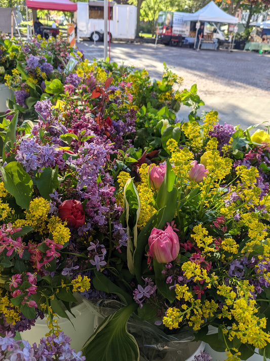 Standard Seasonal Bouquets